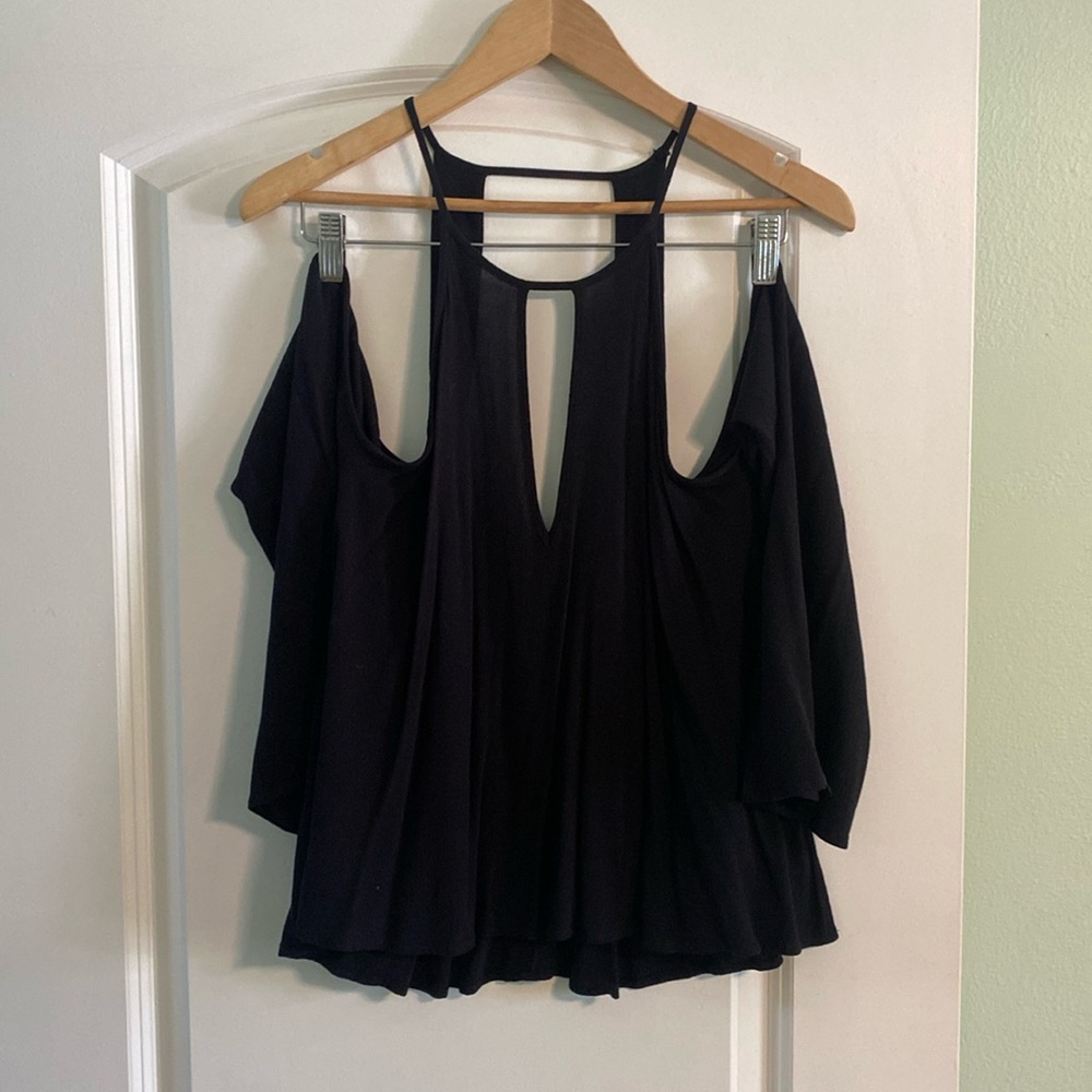 Tobi Cold Shoulder Top!